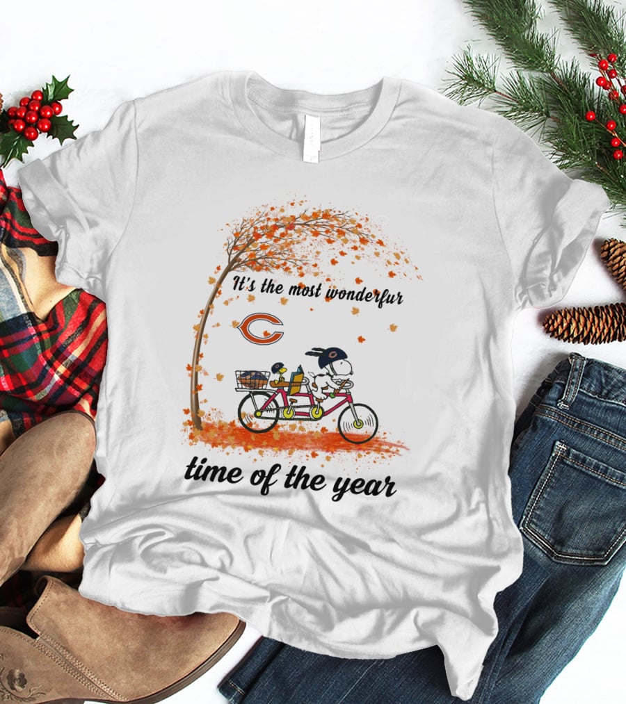 It's The Most Wonderful Time Of The Year Chicago Bears Autumn Snoopy Bicycle T-Shirt