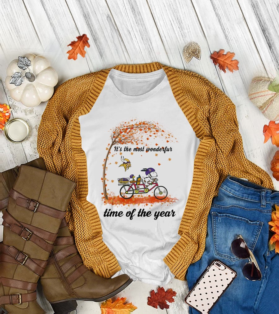 Minnesota Vikings Snoopy Autumn Bicycle Most Wonderful Time Of The Year T-Shirt