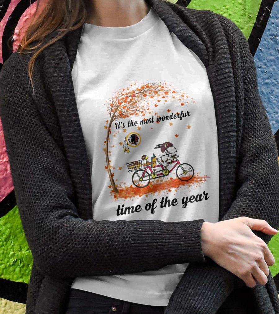 It's The Most Wonderful Time Of The Year Washington Redskins Autumn Leaves Bicycle Snoopy Woodstock T-Shirt