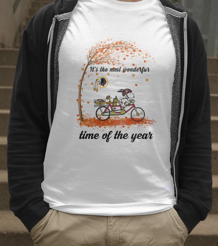 It's The Most Wonderful Time Of The Year Washington Redskins Autumn Leaves Bicycle Snoopy Woodstock T-Shirt