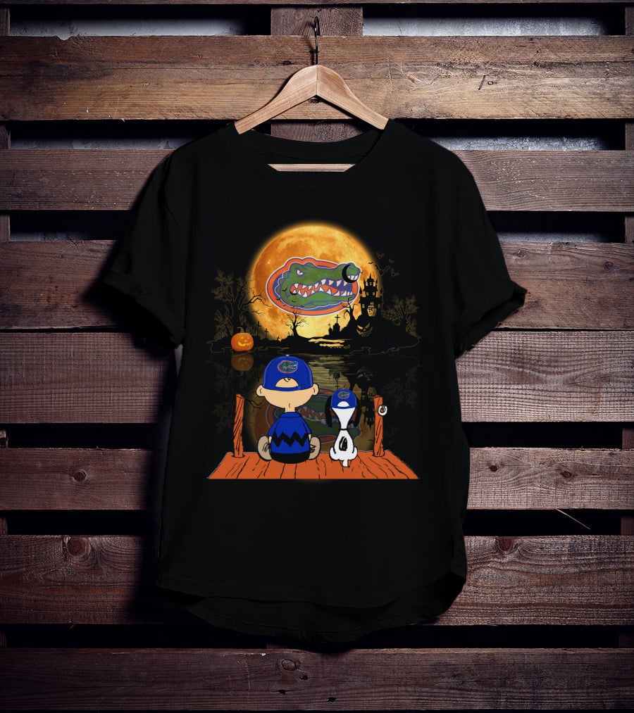 Florida Gators Halloween Moon Alligator Peanuts Charlie Brown And Snoopy T-Shirt