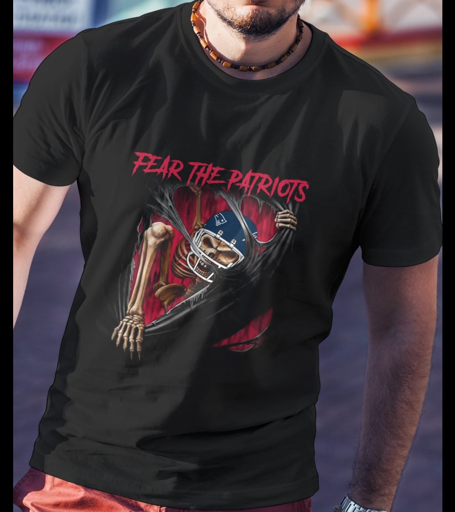 Fear The Patriots Skeleton Football 515NFL L1MTH New England T-Shirt