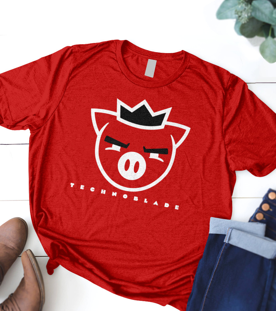 TECHNOBLADE Pig Crown T-Shirt