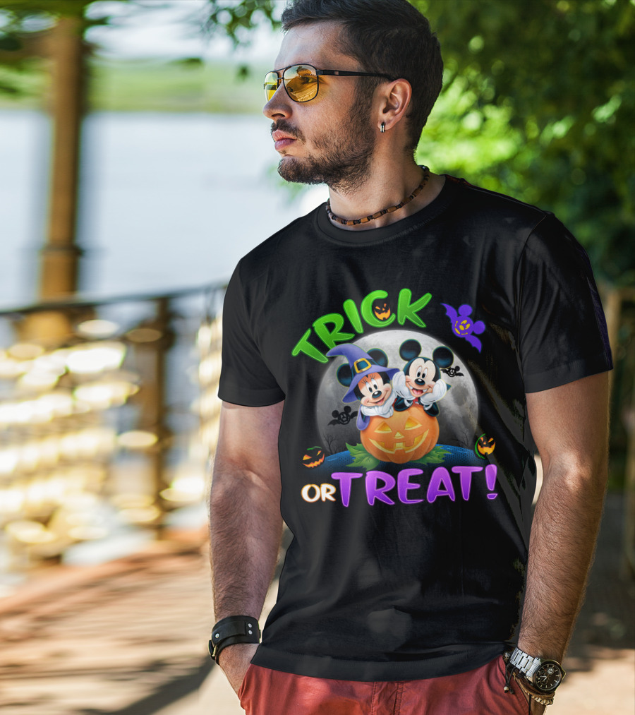 Trick Or Treat Mickey And Minnie Halloween Jack-O'-Lantern Moon T-Shirt