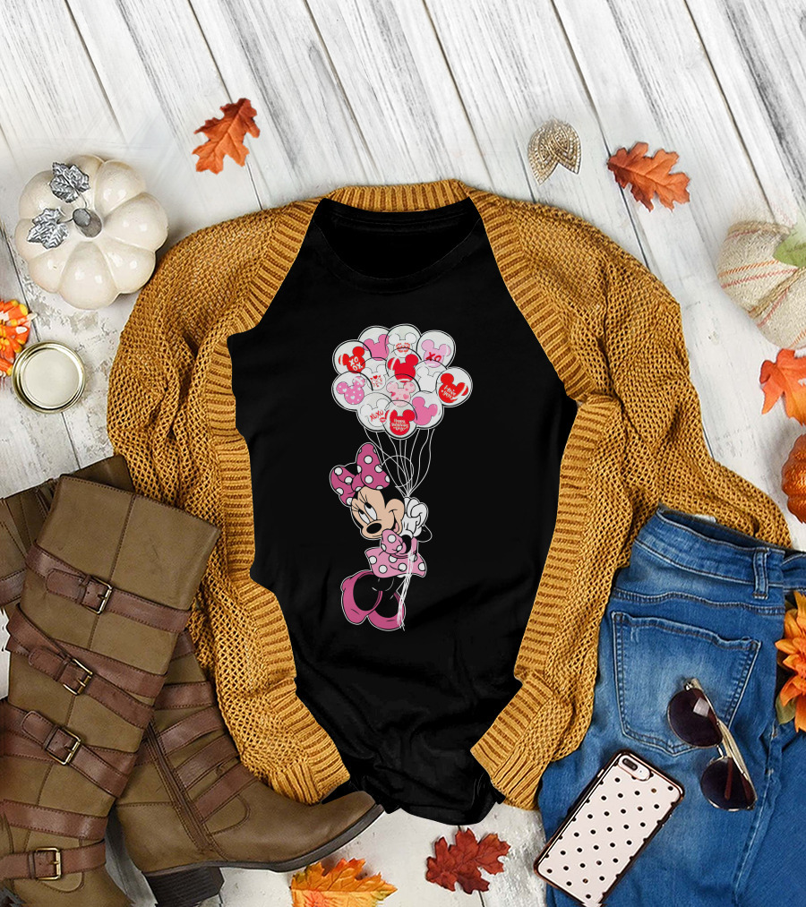 Minnie Mouse Holding Heart Balloons With Xoxo And Hugs Kisses Patterns T-Shirt
