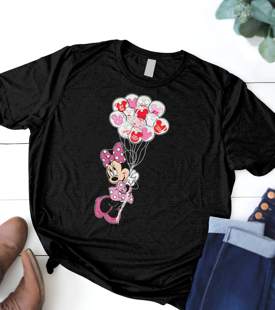 Minnie Mouse Holding Heart Balloons With Xoxo And Hugs Kisses Patterns T-Shirt