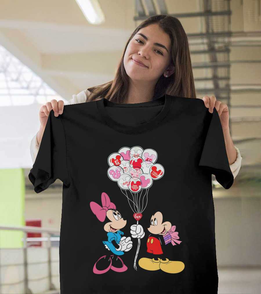 Mickey & Minnie Love Balloons Xo Kiss Me T-Shirt