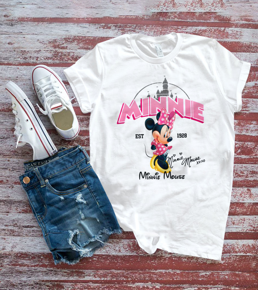 Minnie Mouse Est 1928 Disney Castle Background Xoxo T-Shirt