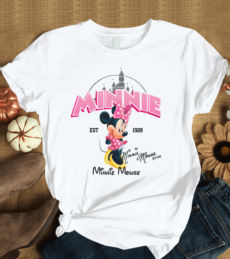 Minnie Mouse Est 1928 Disney Castle Background Xoxo T-Shirt