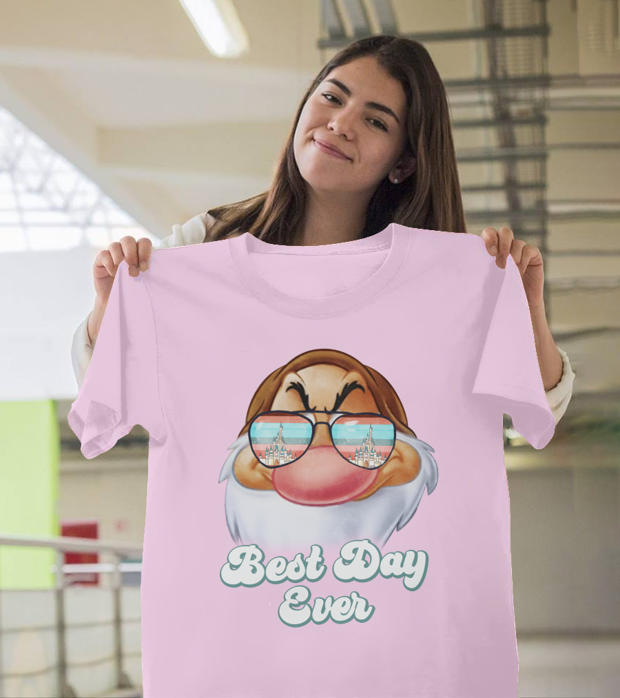 Best Day Ever Grumpy Dwarf Sunglasses Castle Scene T-Shirt