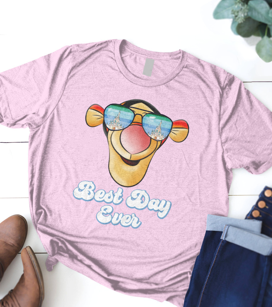 Tigger Best Day Ever Disney Castle Sunglasses T-Shirt