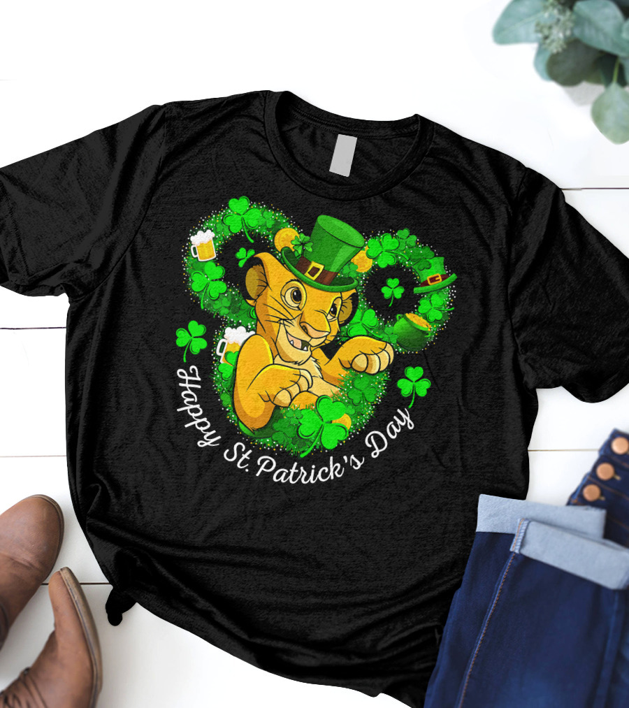 Simba Happy St. Patrick's Day With Shamrock And Green Hat T-Shirt