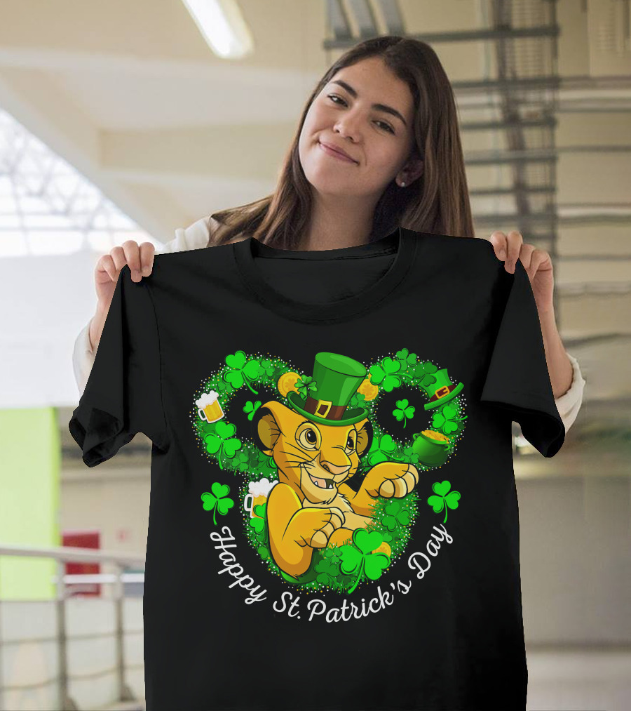 Simba Happy St. Patrick's Day With Shamrock And Green Hat T-Shirt