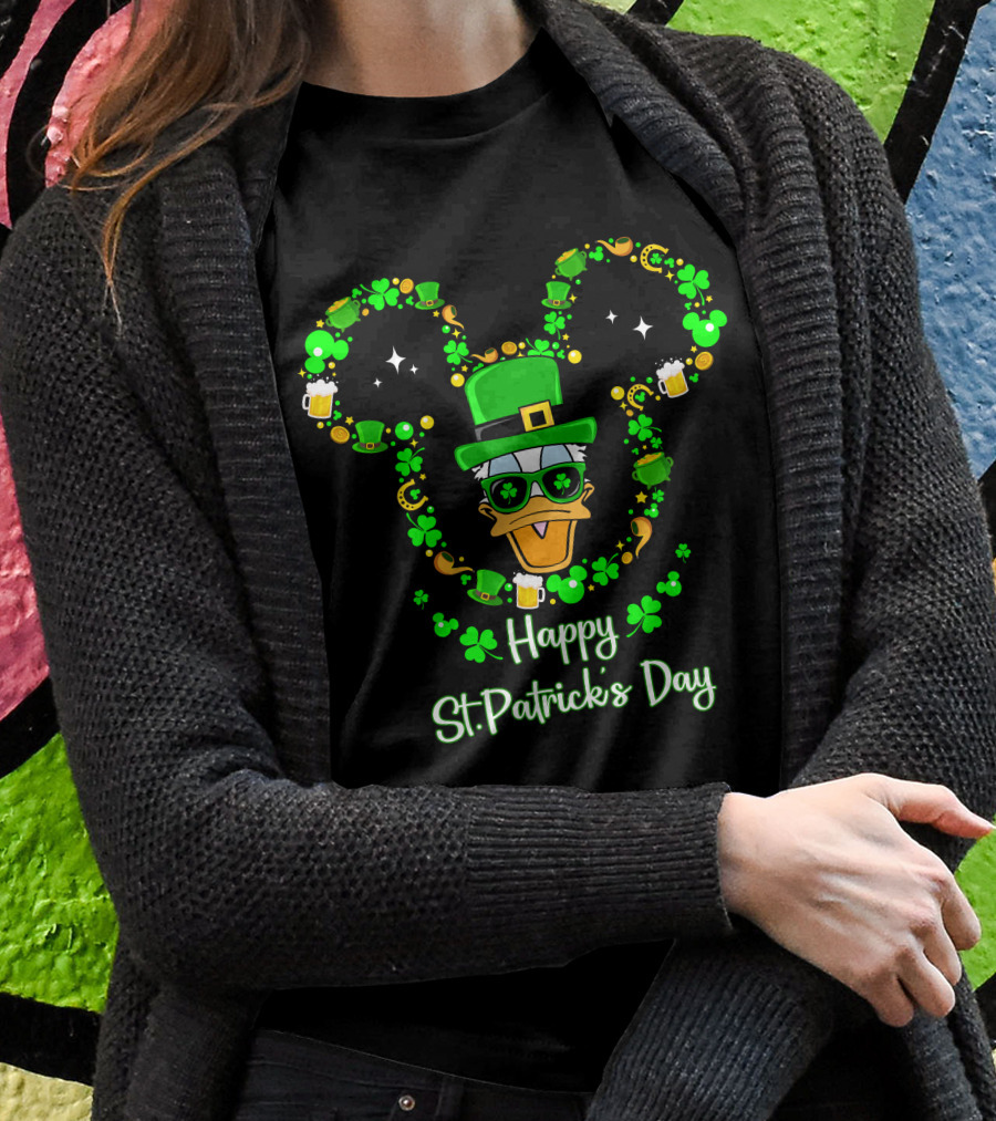 Happy St. Patrick's Day Donald Duck With Shamrocks And Beer T-Shirt