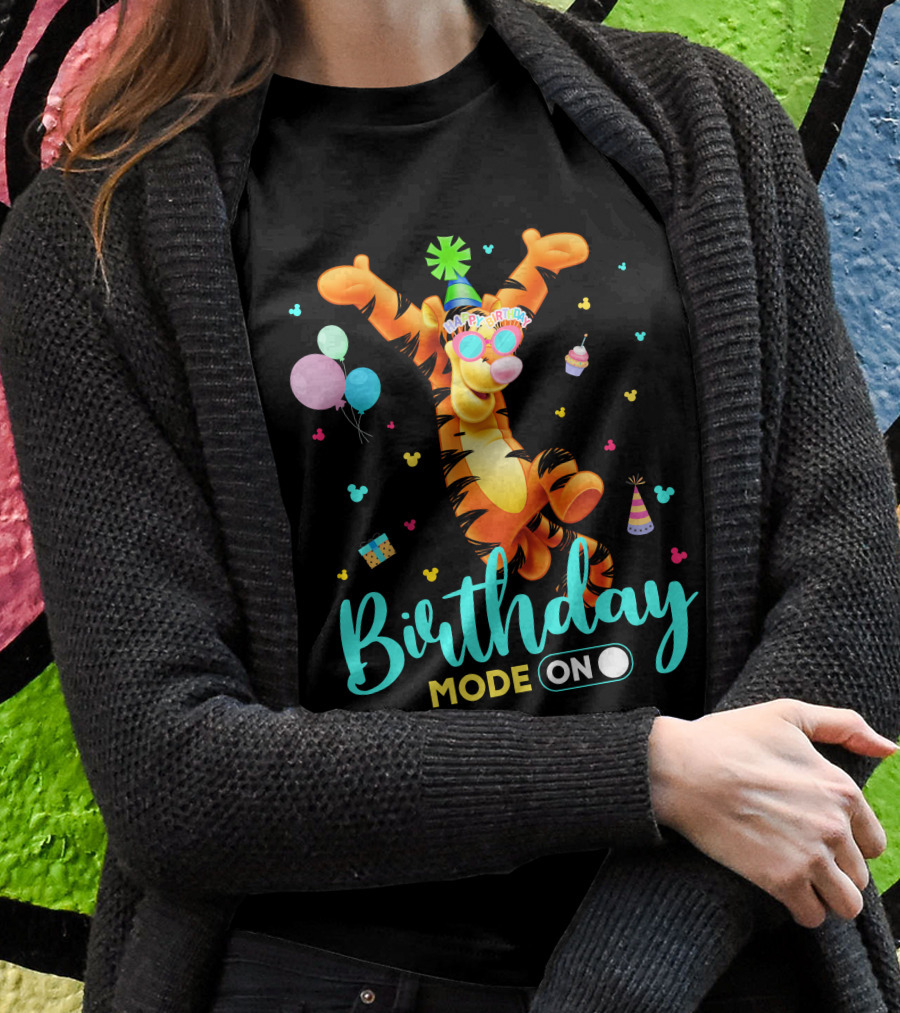 Tigger Birthday Mode On Party Celebration Balloons Cupcake Hat T-Shirt