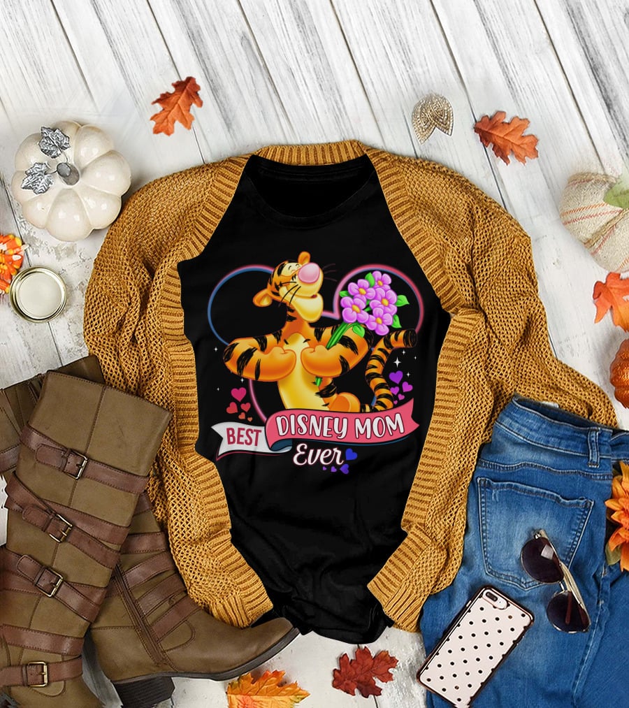 Best Disney Mom Ever Tigger With Heart And Flowers T-Shirt