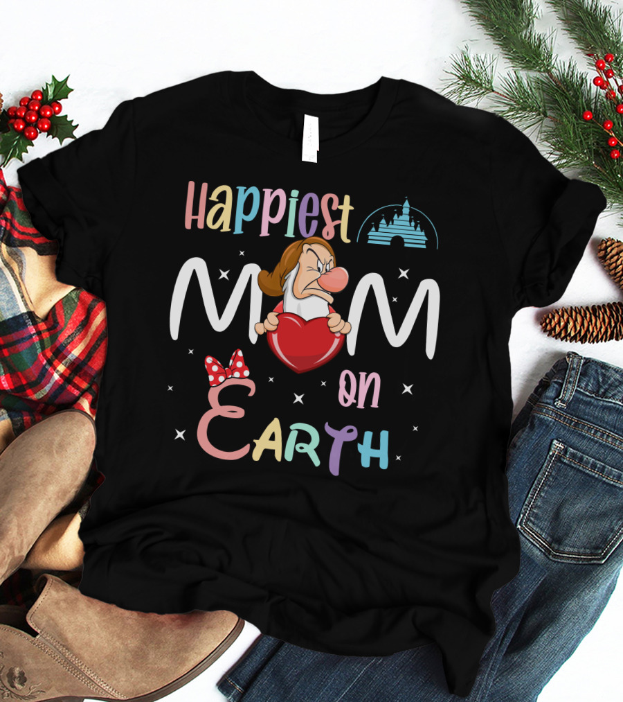 Happiest Mom On Earth Grumpy Dwarf Holding Heart Disney-Inspired T-Shirt