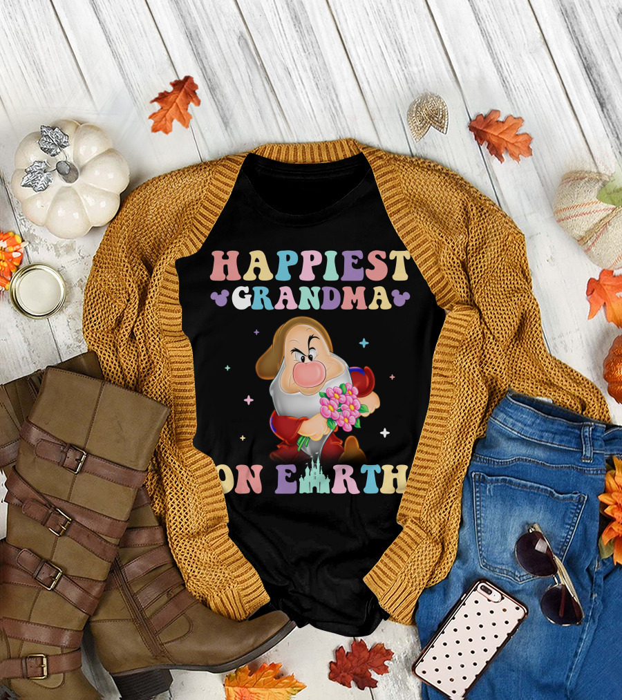 HAPPIEST GRANDMA ON EARTH GRUMPY DWARF DISNEY MAGIC KINGDOM T-Shirt