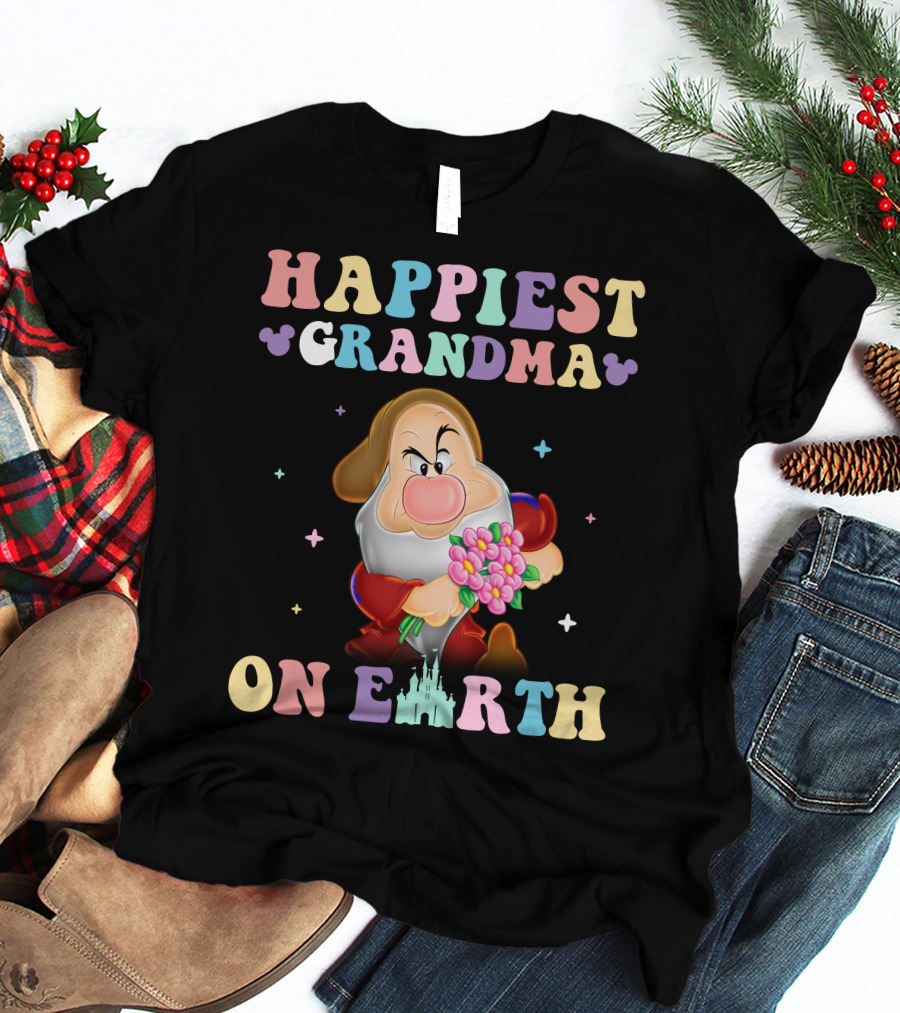 HAPPIEST GRANDMA ON EARTH GRUMPY DWARF DISNEY MAGIC KINGDOM T-Shirt