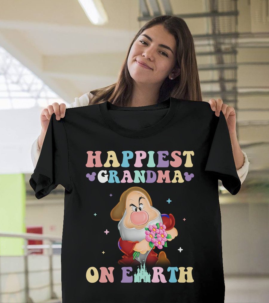 HAPPIEST GRANDMA ON EARTH GRUMPY DWARF DISNEY MAGIC KINGDOM T-Shirt