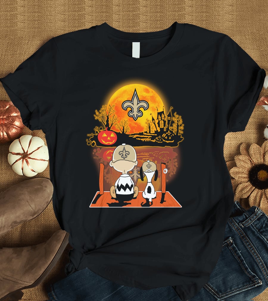 New Orleans Saints Halloween Snoopy Charlie Brown Pumpkin Scene T-Shirt