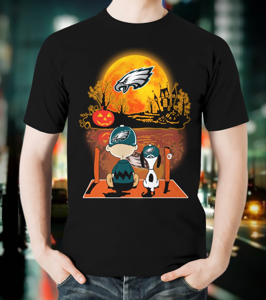 Philadelphia Eagles Snoopy Charlie Brown Halloween Pumpkin Moon T-Shirt