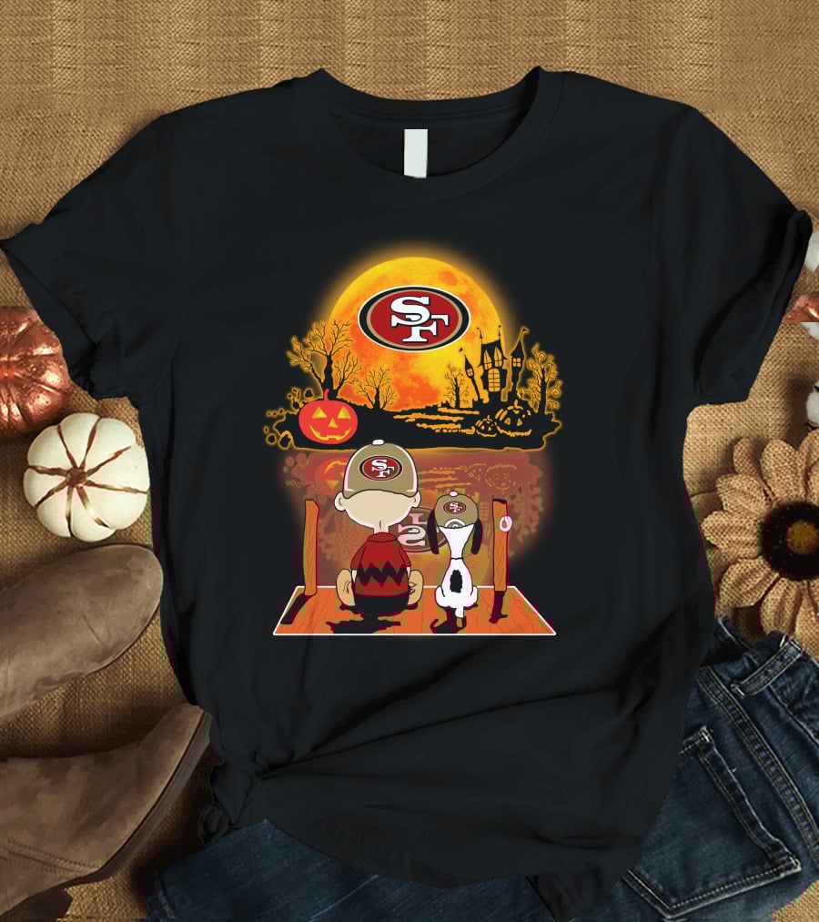 San Francisco 49ers Snoopy Charlie Brown Pumpkin Halloween Moon Scene T-Shirt