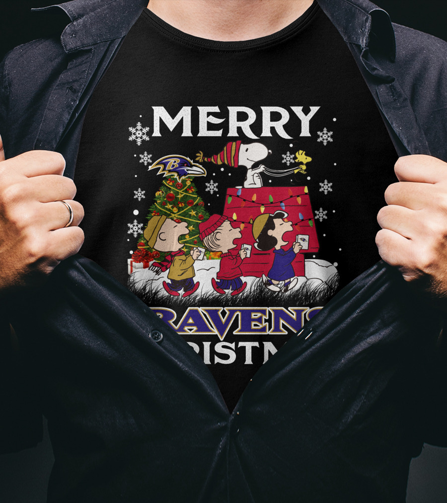 Baltimore Ravens Snoopy Merry Christmas Peanuts Lucy Linus Woodstock T-Shirt