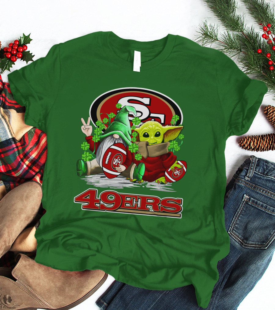 San Francisco 49ers Football St. Patrick's Day Gnome And Baby Yoda 49ers T-Shirt