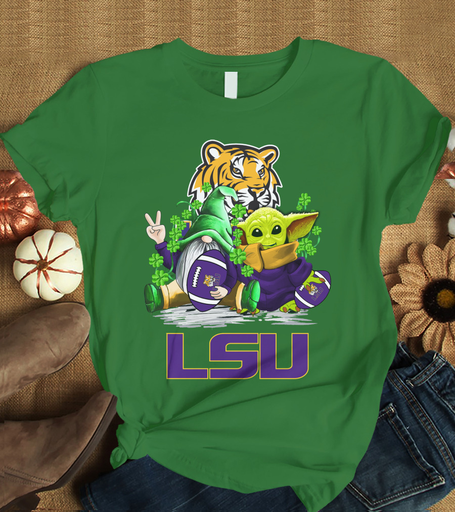 LSU Tigers Football St. Patrick's Day Gnome And Baby Alien With Shamrocks T-Shirt
