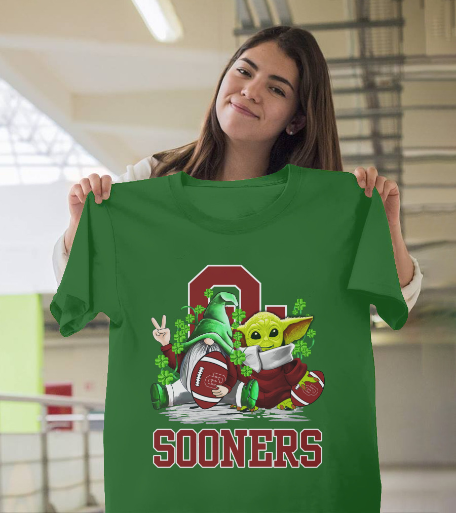 Oklahoma Sooners St. Patrick's Day Football Gnome And Alien T-Shirt