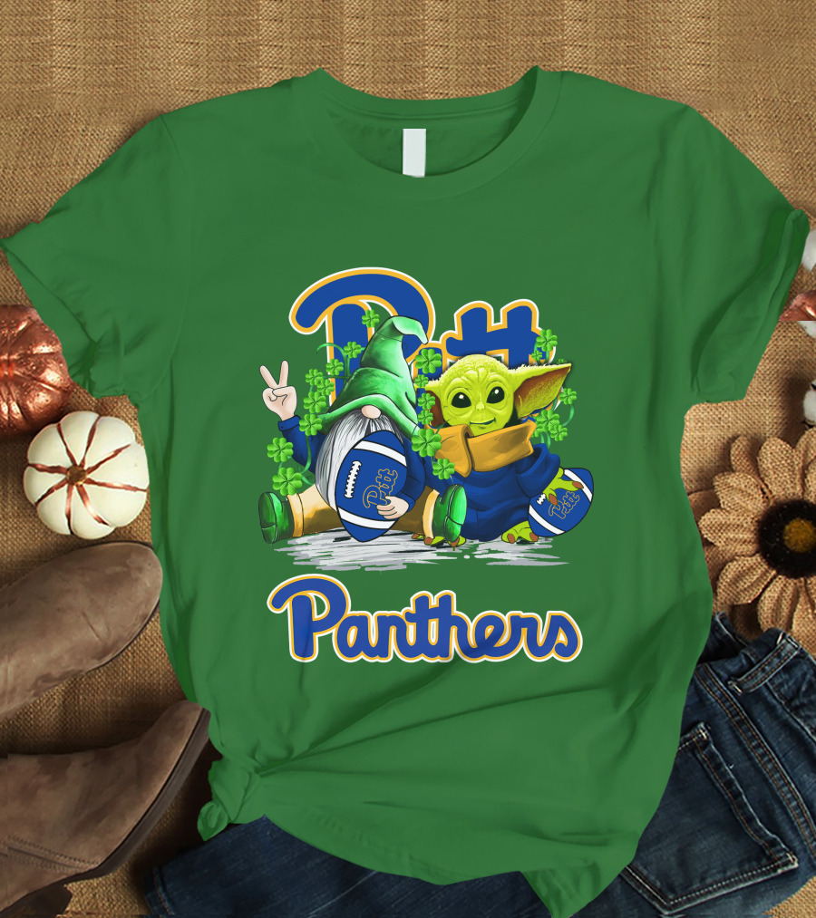 Pitt Panthers St. Patrick’s Day Football Gnome And Baby Yoda With Shamrocks T-Shirt