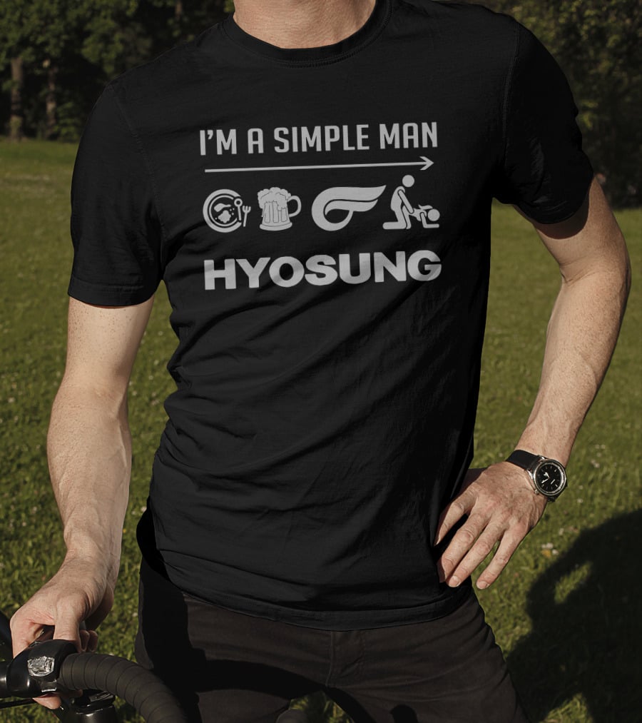 I'M A SIMPLE MAN HYOSUNG Beer Motorcycle Iconography T-Shirt