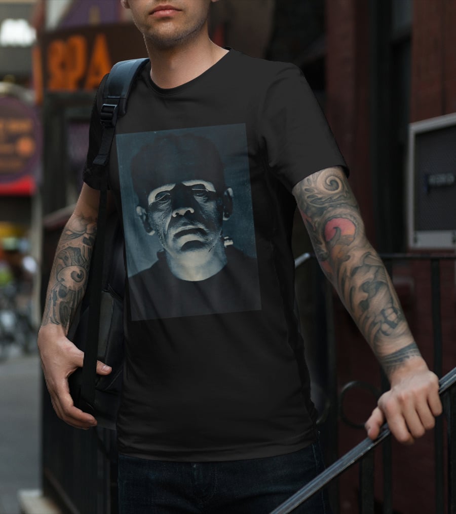 Frankenstein Halloween Horror Vintage Comic Classic Monster Film Image T-Shirt