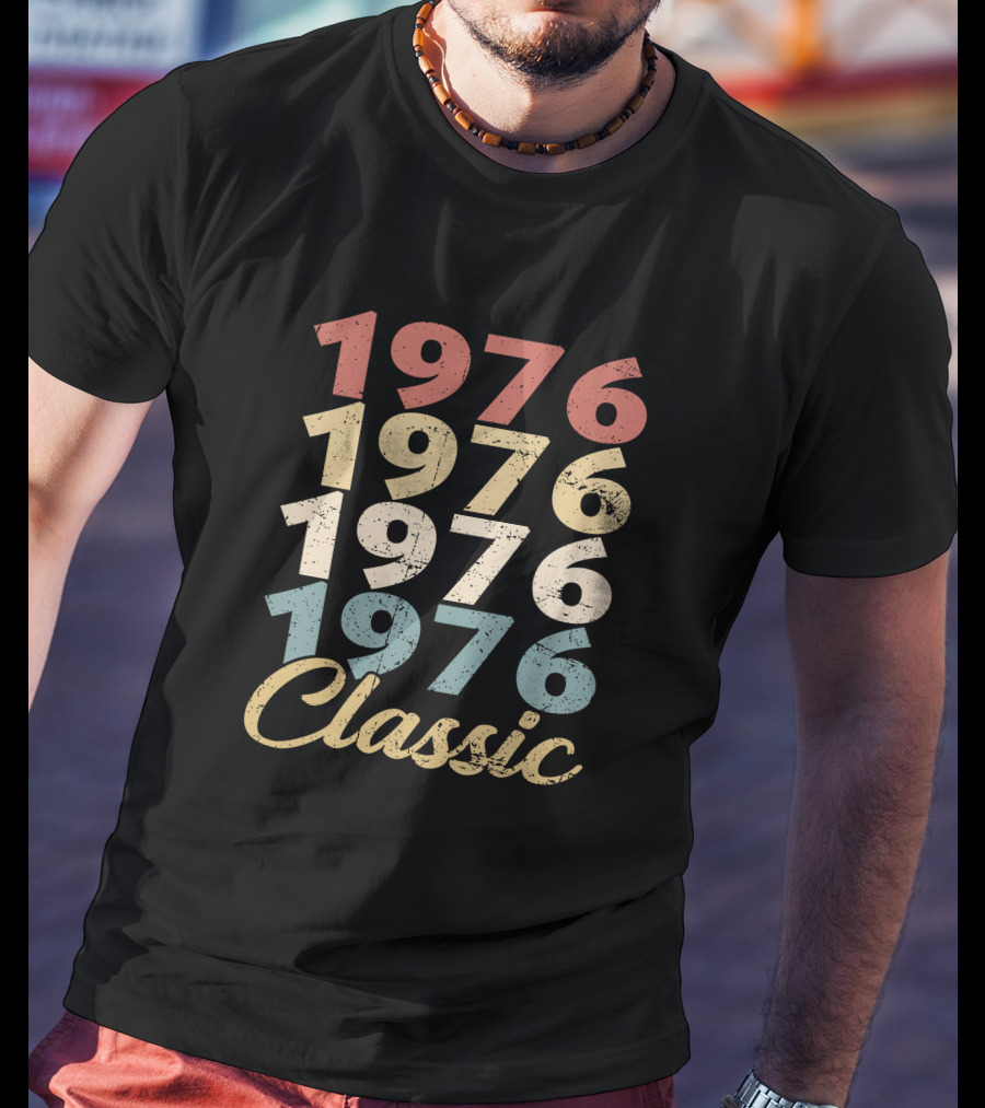 1976 Classic Vintage Retro Multicolor T-Shirt