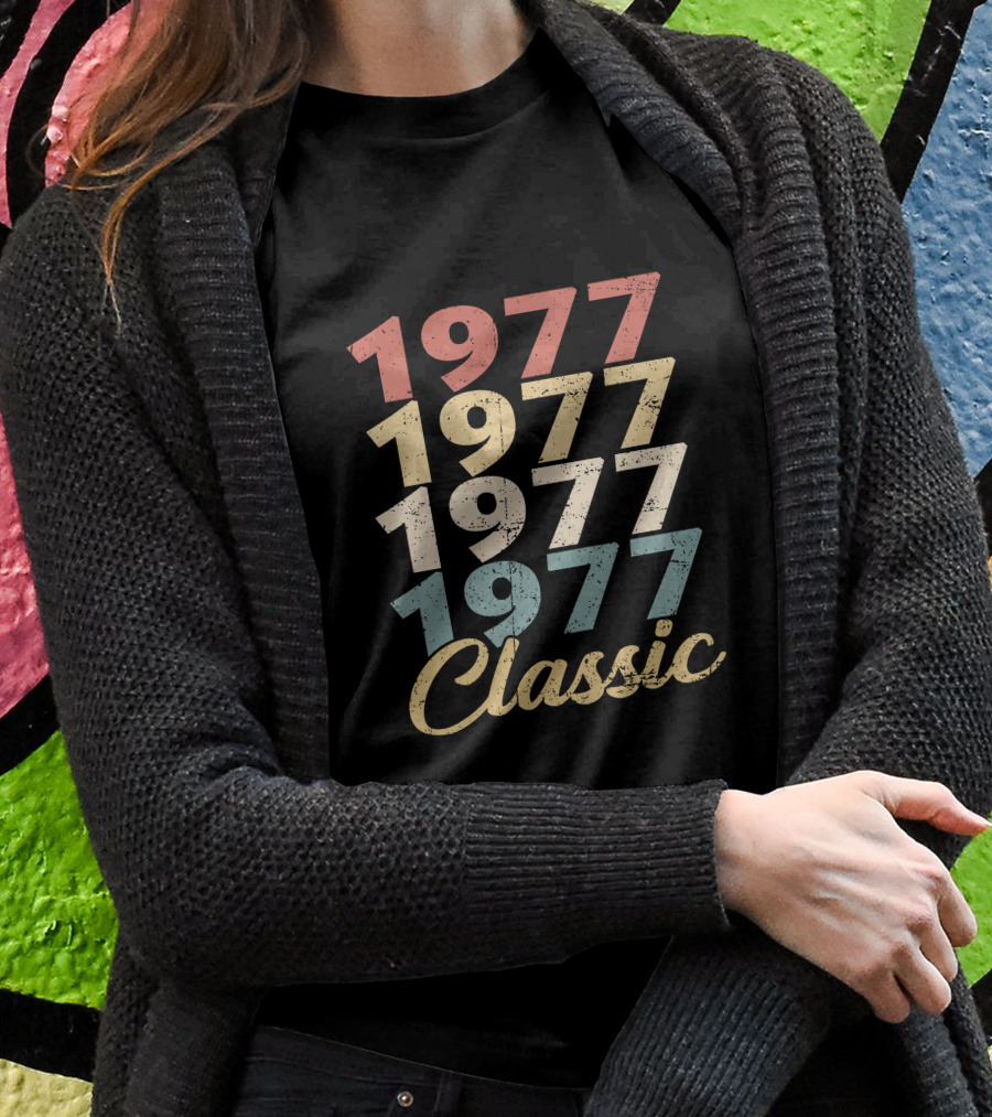 1977 Classic Vintage T-Shirt