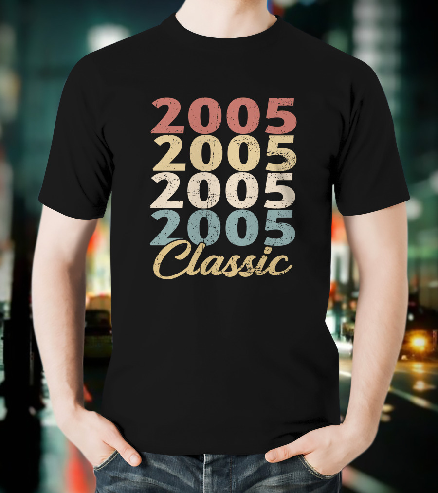 2005 Classic Vintage Distressed Multi-Color T-Shirt