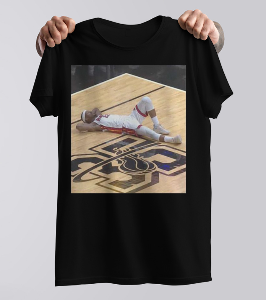 Court Culture Himmy Moments Heat Basketball Player Relaxing Iconic Court Pose T-Shirt