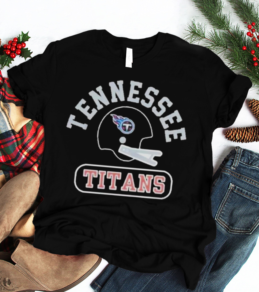 Tennessee Titans Vintage Logo Helmet T-Shirt