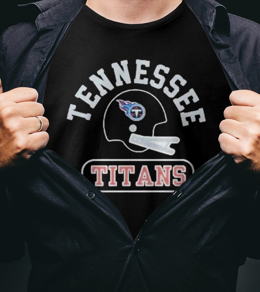 Tennessee Titans Vintage Logo Helmet T-Shirt