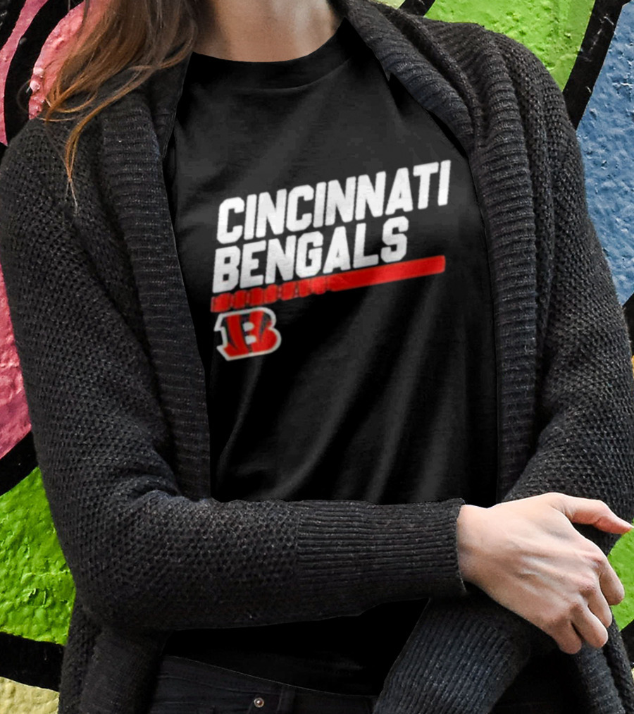 CINCINNATI BENGALS MODEST 13 T-Shirt