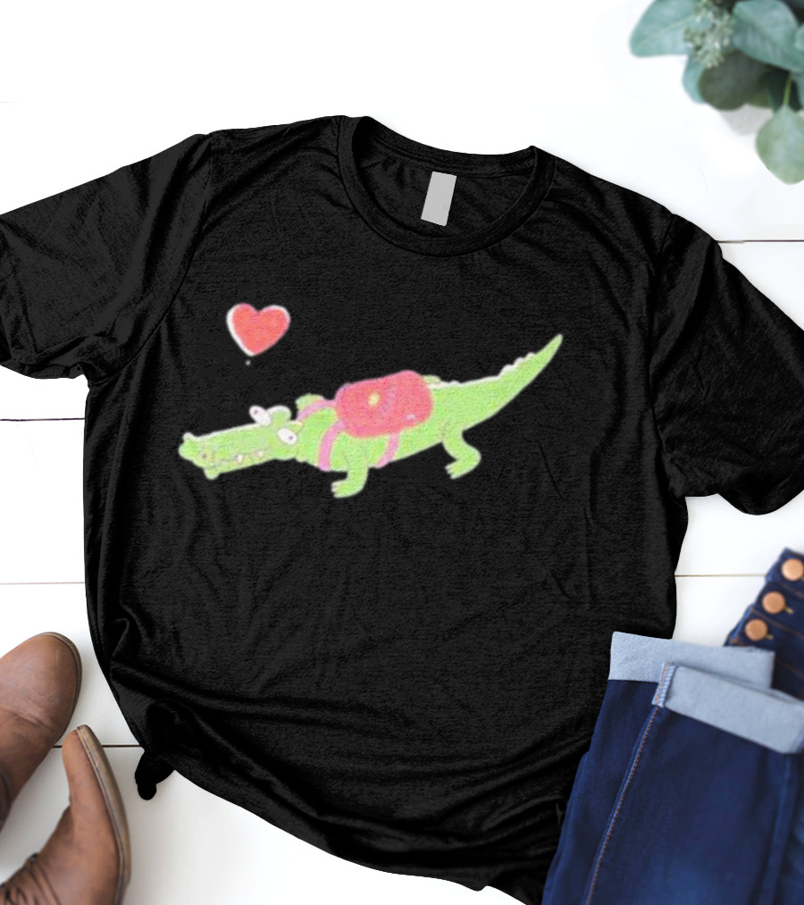 Carter Kench Merch The Carter Crocodile With Heart And Backpack T-Shirt