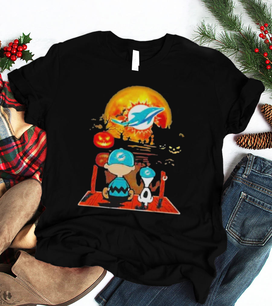 Snoopy Charlie Brown Miami Dolphins Halloween Pumpkin Moon T-Shirt