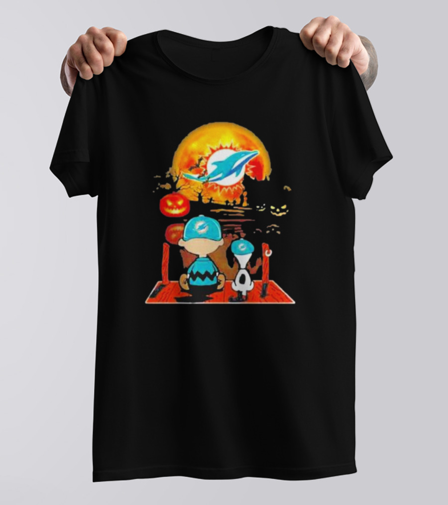 Snoopy Charlie Brown Miami Dolphins Halloween Pumpkin Moon T-Shirt