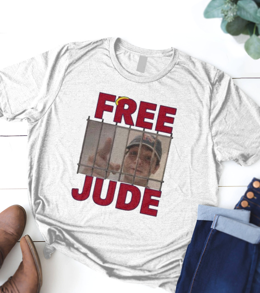 Gohalos Free Jude New Prison Bars Hat Pointing T-Shirt