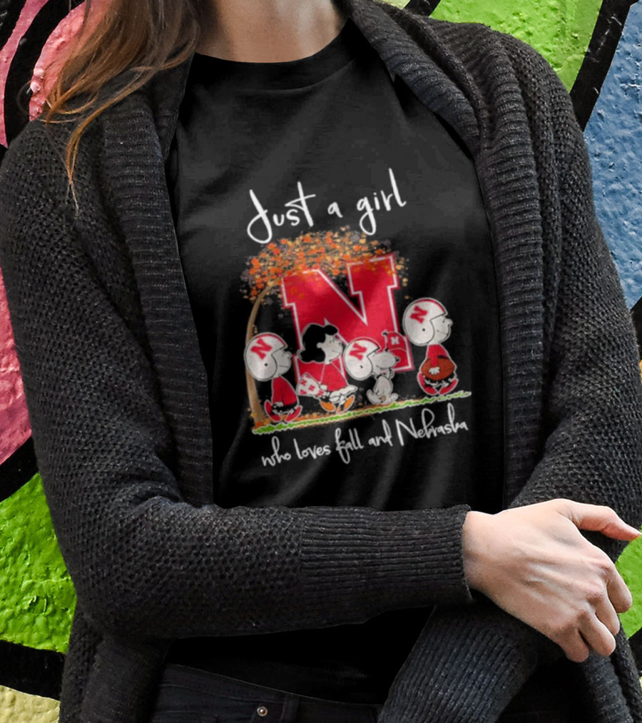 Just A Girl Who Loves Fall And Nebraska Peanuts Gang Football T-Shirt