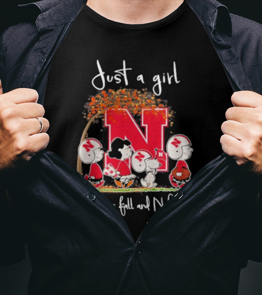 Just A Girl Who Loves Fall And Nebraska Peanuts Gang Football T-Shirt