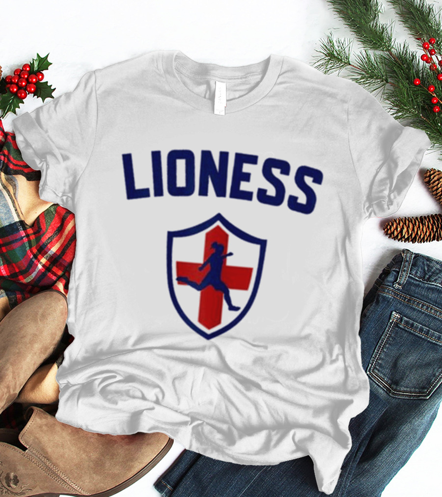 LIONESS England Team Crest Soccer Player Emblem T-Shirt