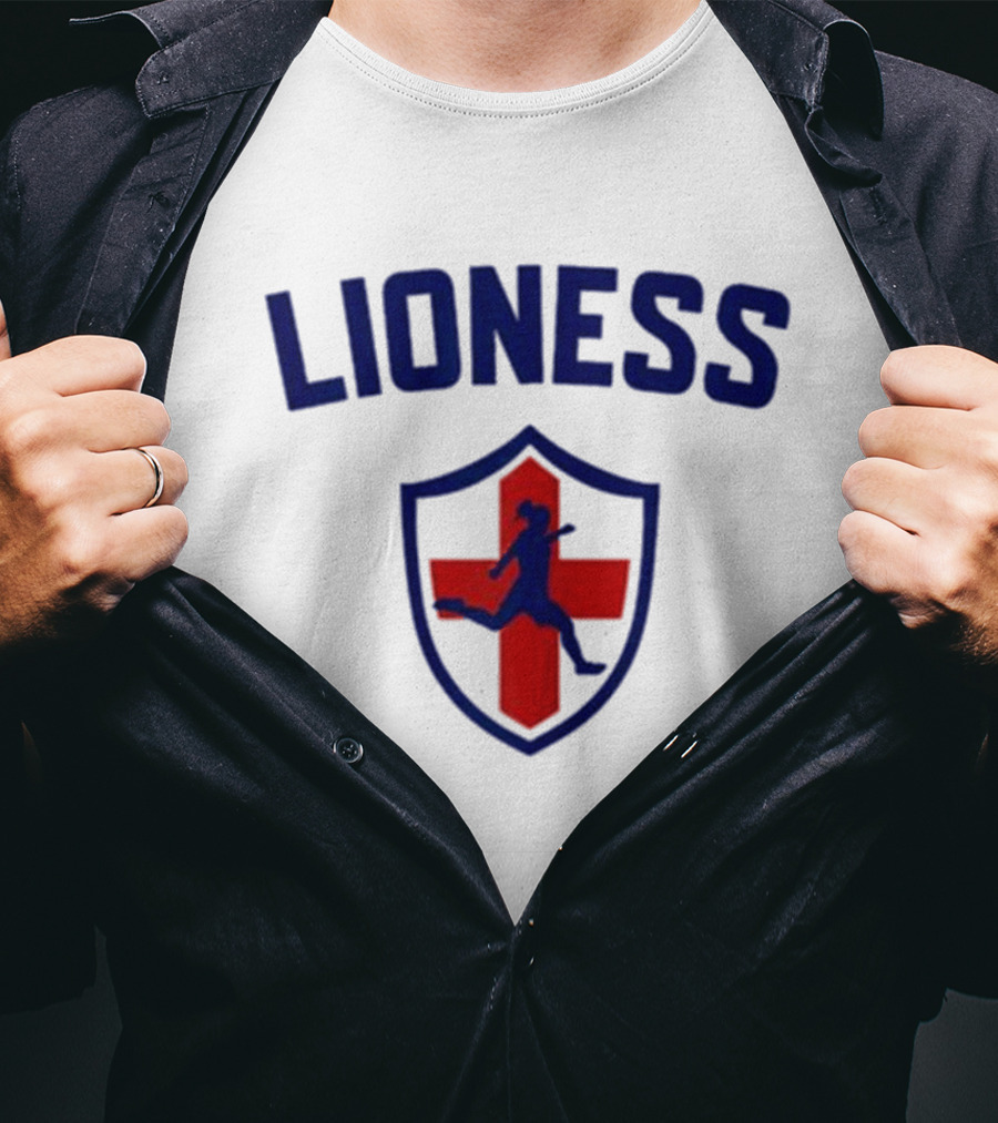 LIONESS England Team Crest Soccer Player Emblem T-Shirt