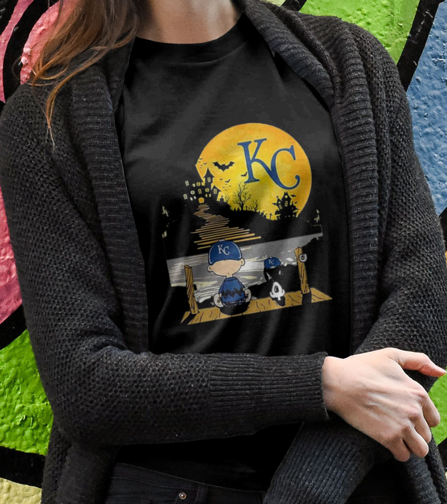 Snoopy Charlie Brown Halloween Kansas City Royals Moon Scene T-Shirt